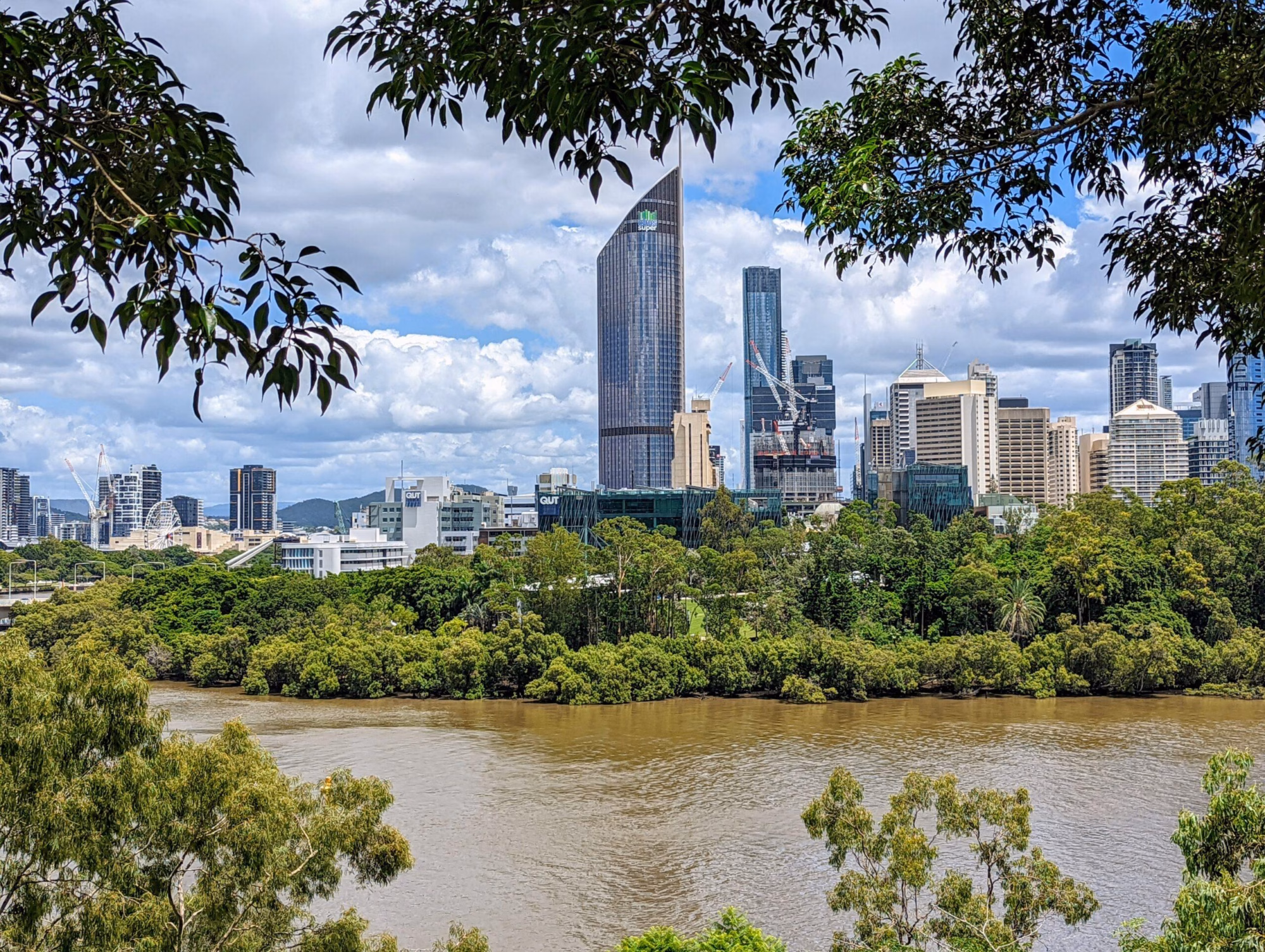 Brisbane River looking towards Queens Wharf